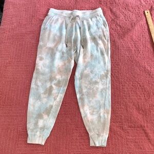 Women’s size XS tie dye drawstring sweatpantsgh Old Navy greenish orange hues